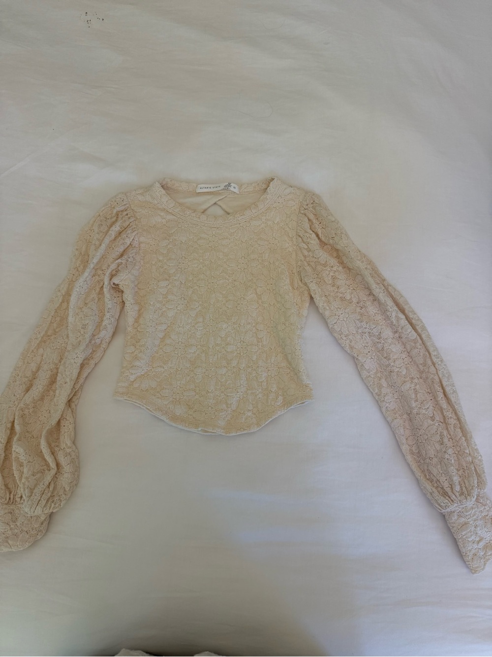 Altar'd State Cream Lace Puff-Sleeve Cropped Blouse
